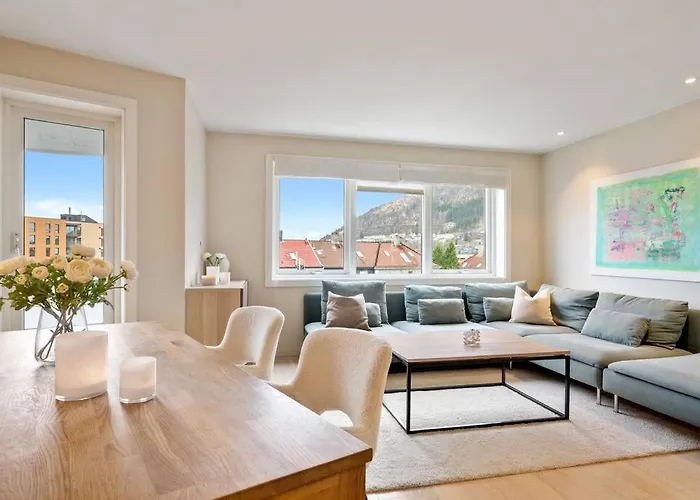 Scandinavian Style Apartement! Balcony And Stunning Views! アパート
